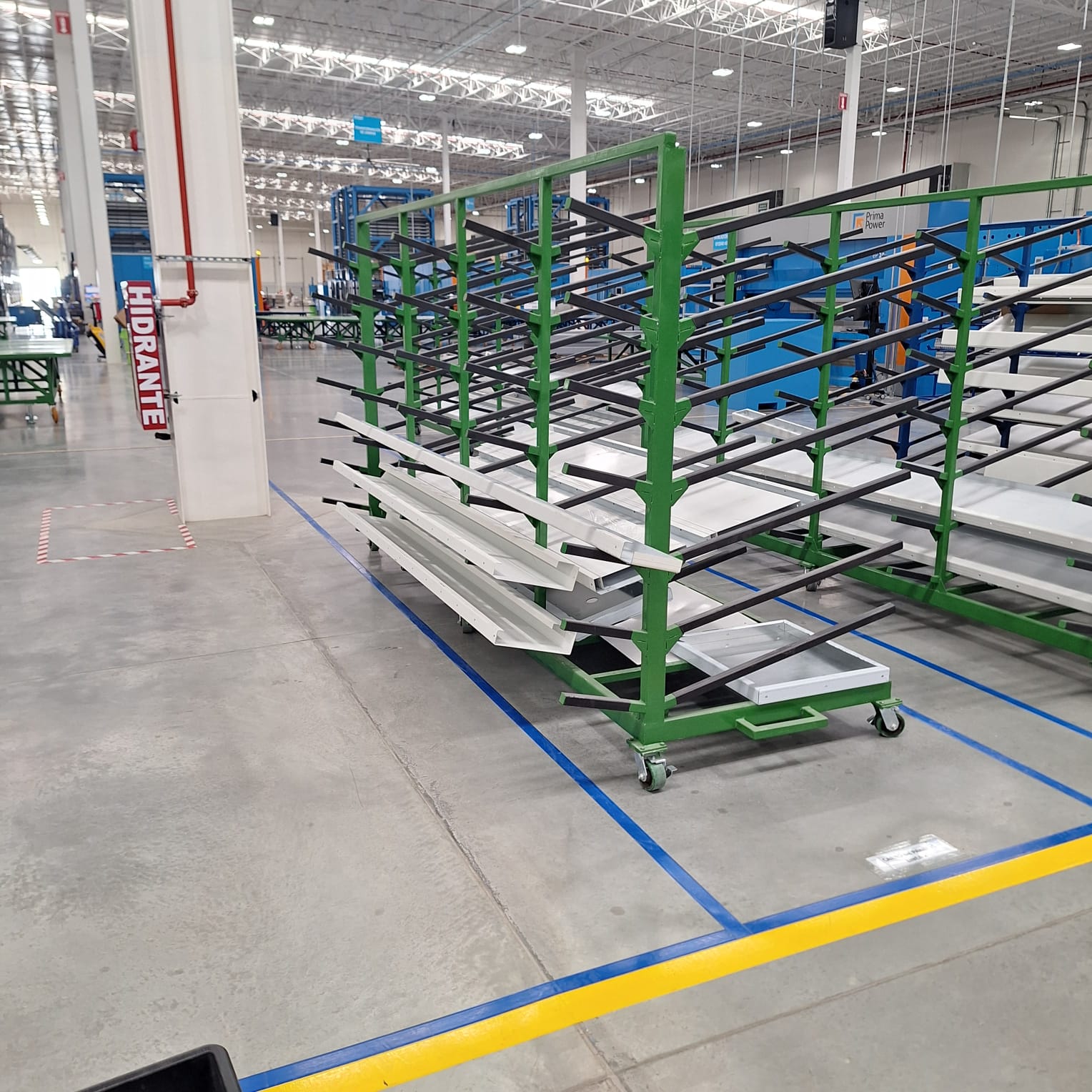Carro para manejo de material